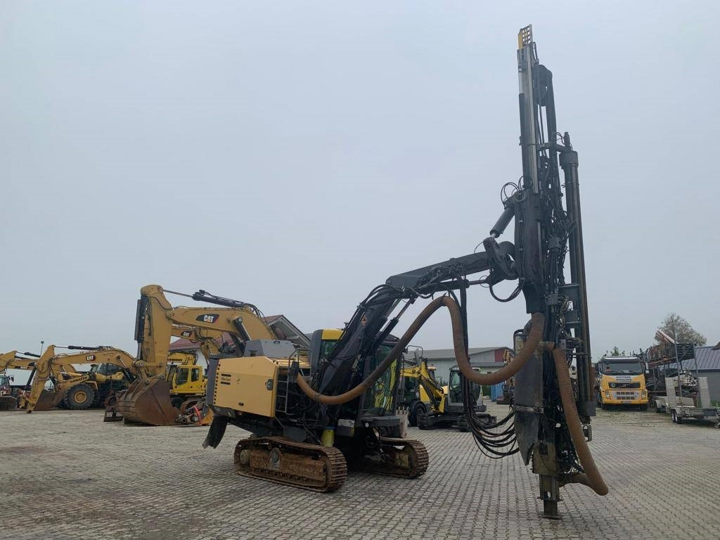 Atlas Copco T 40-11 Smart ROC with drilling rims and diameter - Буровая машина: фото 5 Atlas Copco T 40-11 Smart ROC with drilling rims and diameter - Буровая машина: фото 5