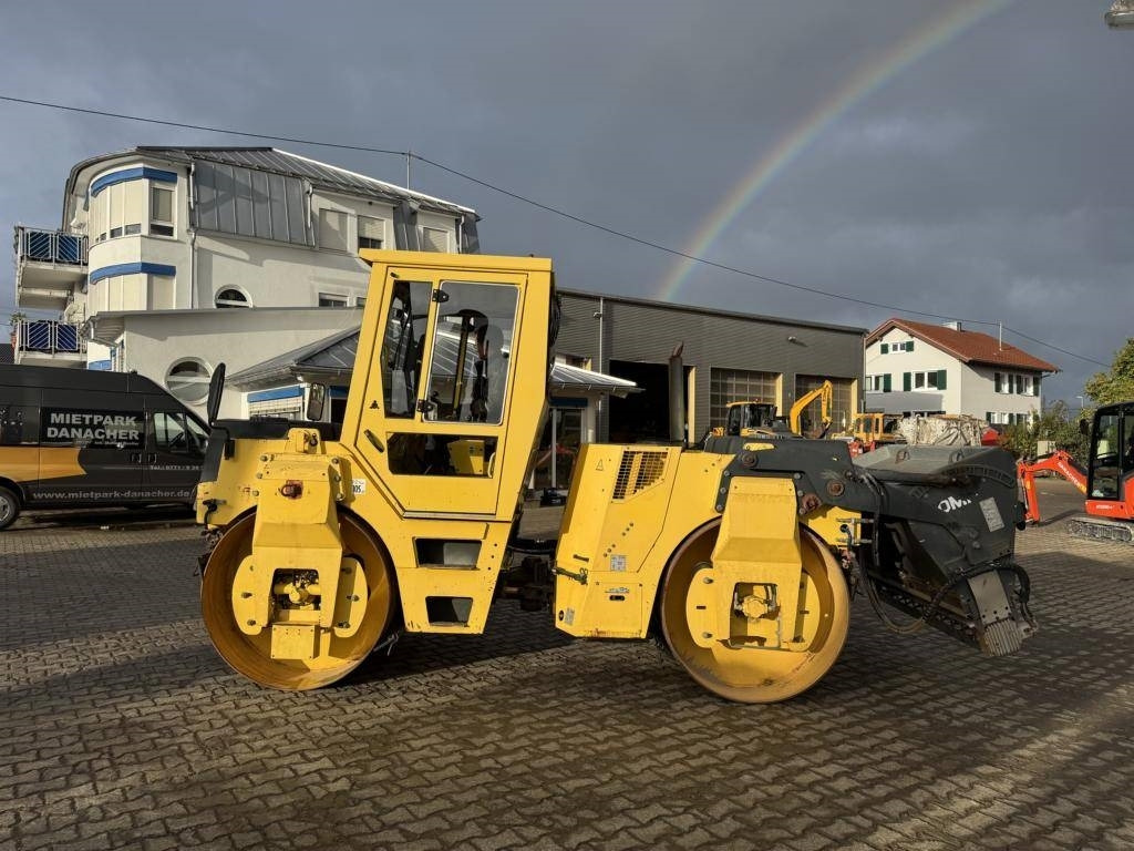Bomag BW 144 AD-2 mit Splittstreuer BS180 - Дорожный каток: фото 5 Bomag BW 144 AD-2 mit Splittstreuer BS180 - Дорожный каток: фото 5