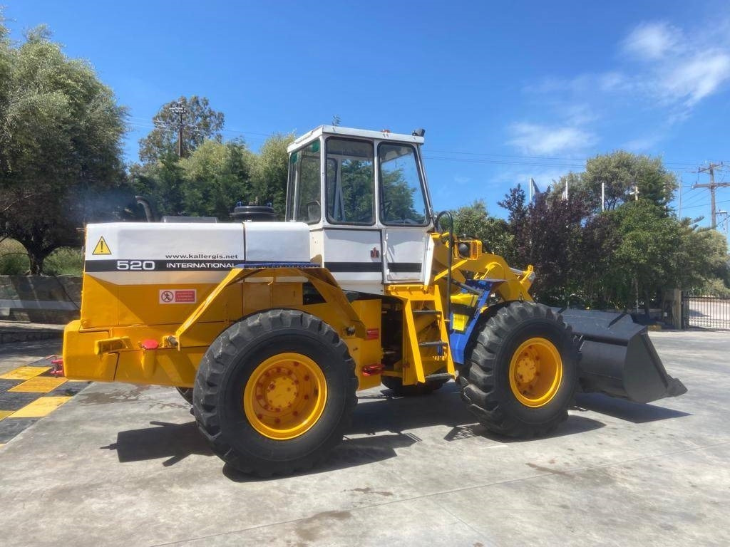 International 520A - Колёсный погрузчик: фото 3 International 520A - Колёсный погрузчик: фото 3