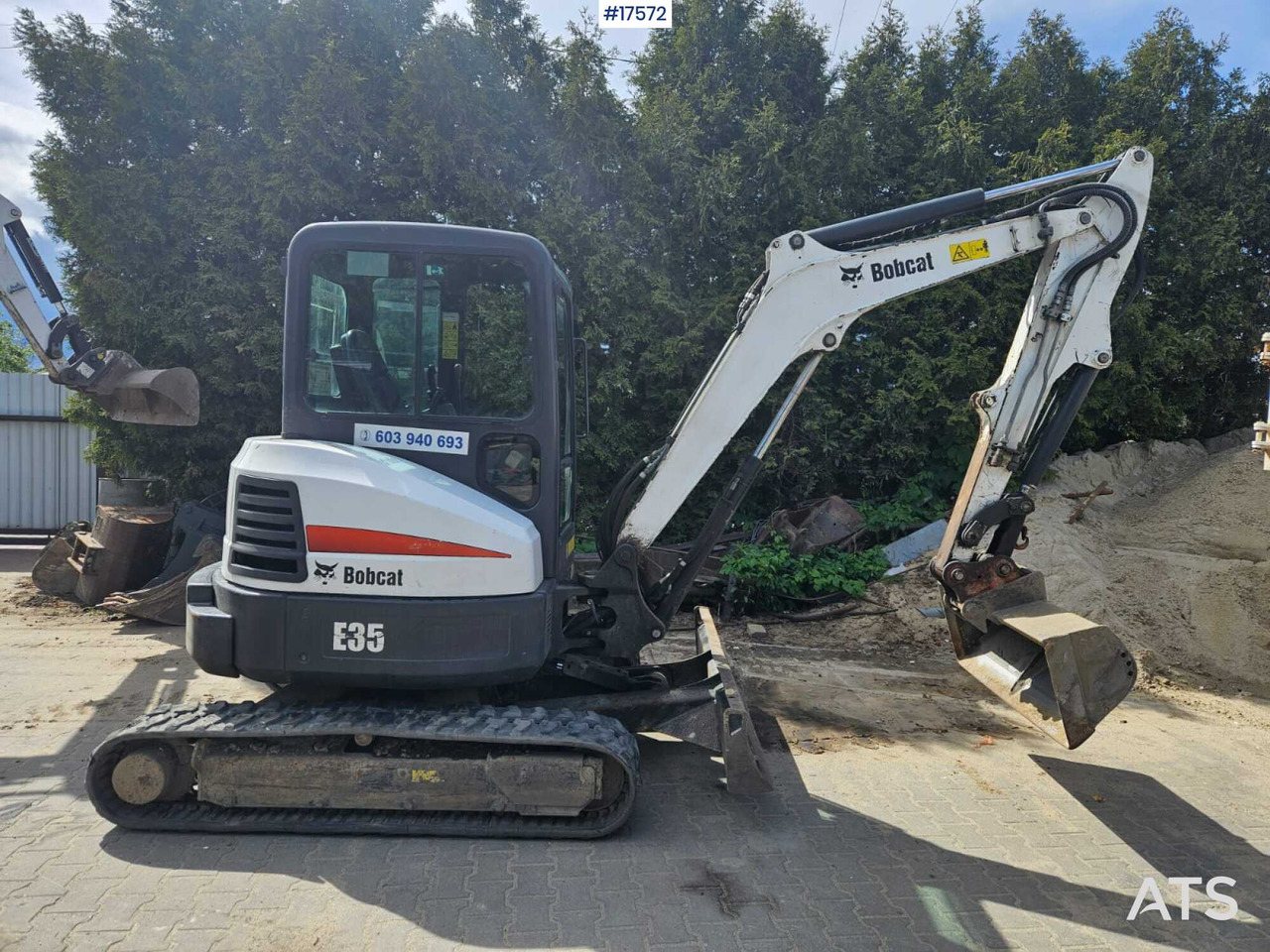 2011 Bobcat E35 - Мини-экскаватор: фото 1 2011 Bobcat E35 - Мини-экскаватор: фото 1