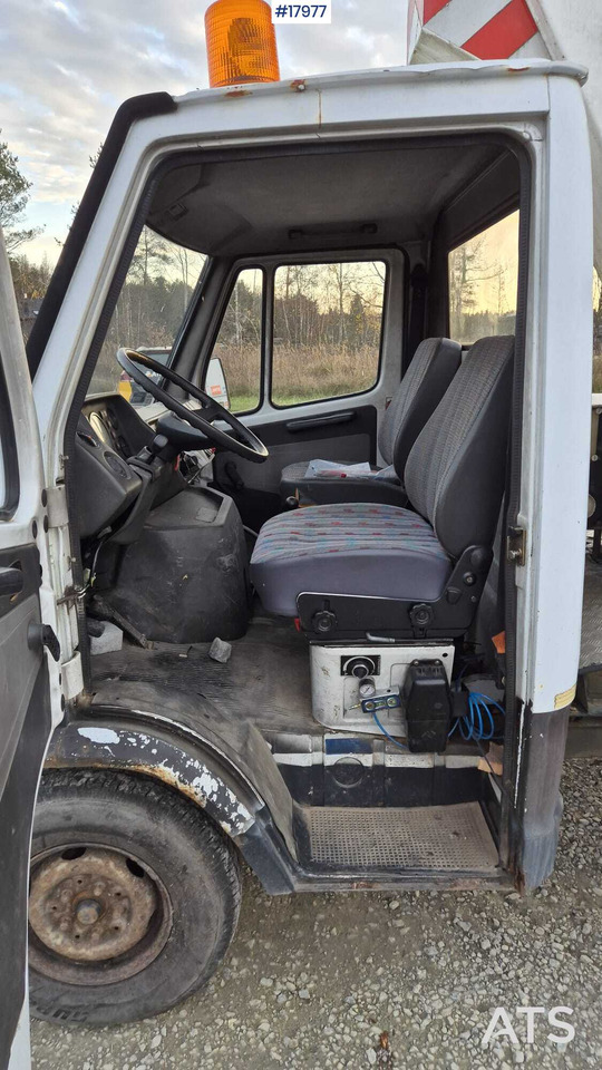 Грузовик с подъемником BRONTO SKYLIFT basket lift on Mercedes-Benz 308D chassis (1992): фото 9