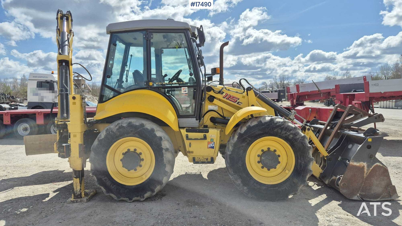 Backhoe Loader NEW HOLLAND B115C (2015) - Экскаватор-погрузчик: фото 4 Backhoe Loader NEW HOLLAND B115C (2015) - Экскаватор-погрузчик: фото 4
