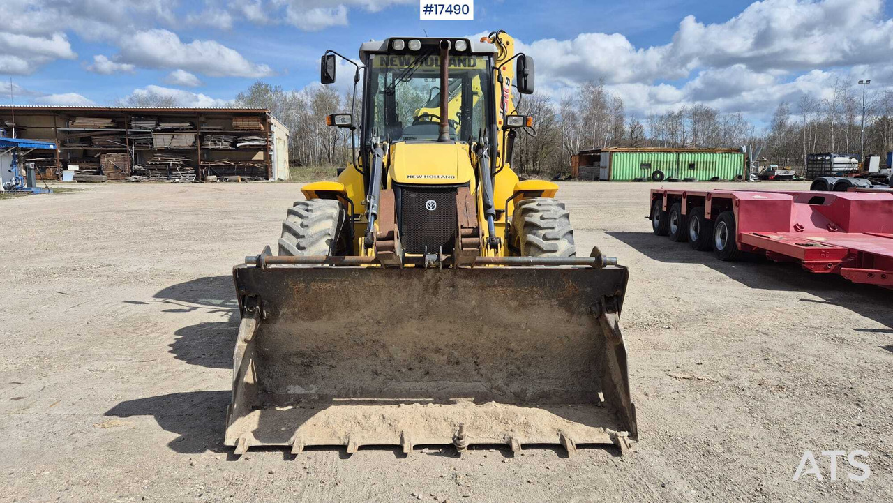 Backhoe Loader NEW HOLLAND B115C (2015) - Экскаватор-погрузчик: фото 2 Backhoe Loader NEW HOLLAND B115C (2015) - Экскаватор-погрузчик: фото 2
