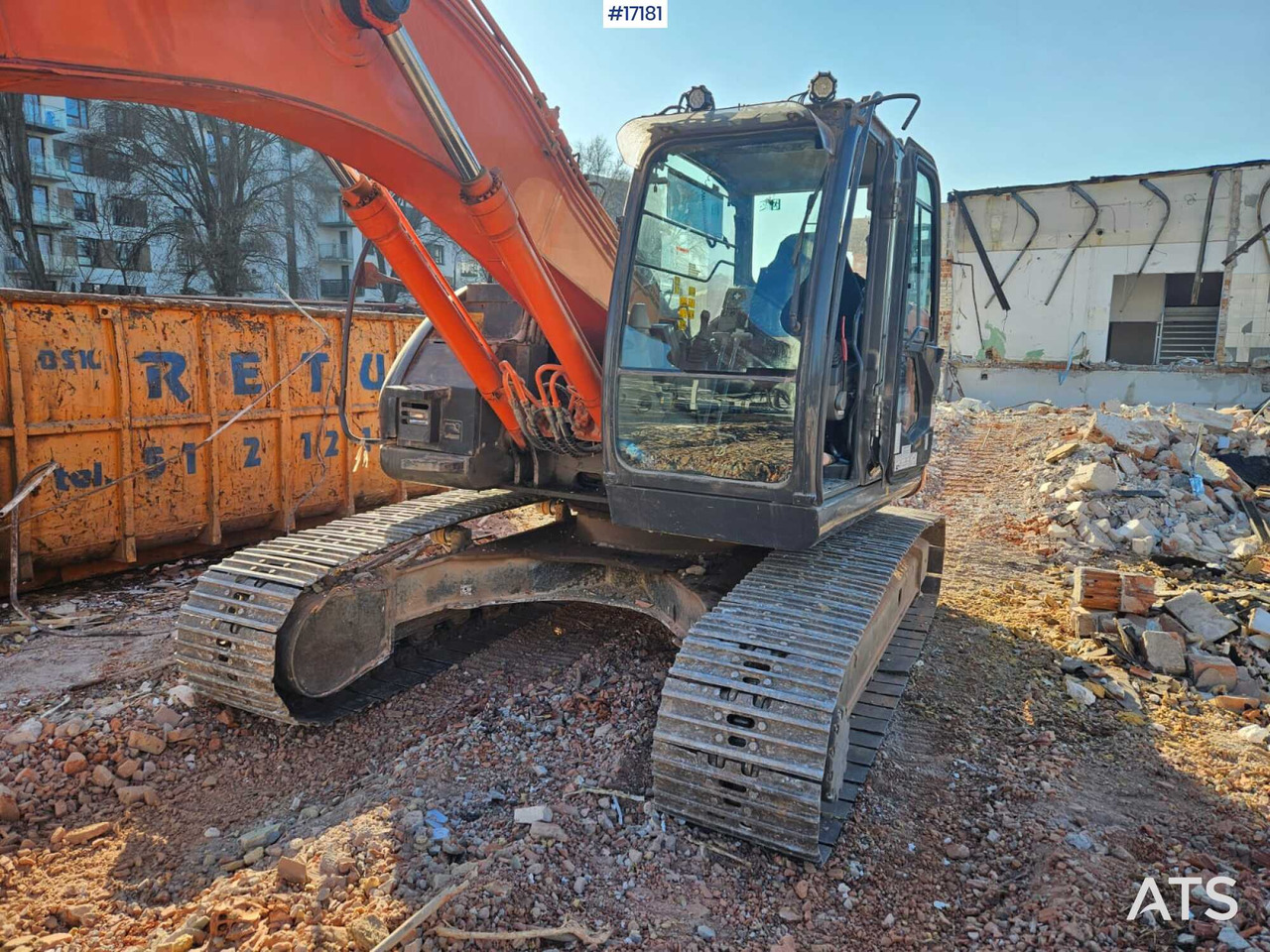 Hydraulic excavator Hitachi ZX225 LC (2013) - Гусеничный экскаватор: фото 2 Hydraulic excavator Hitachi ZX225 LC (2013) - Гусеничный экскаватор: фото 2