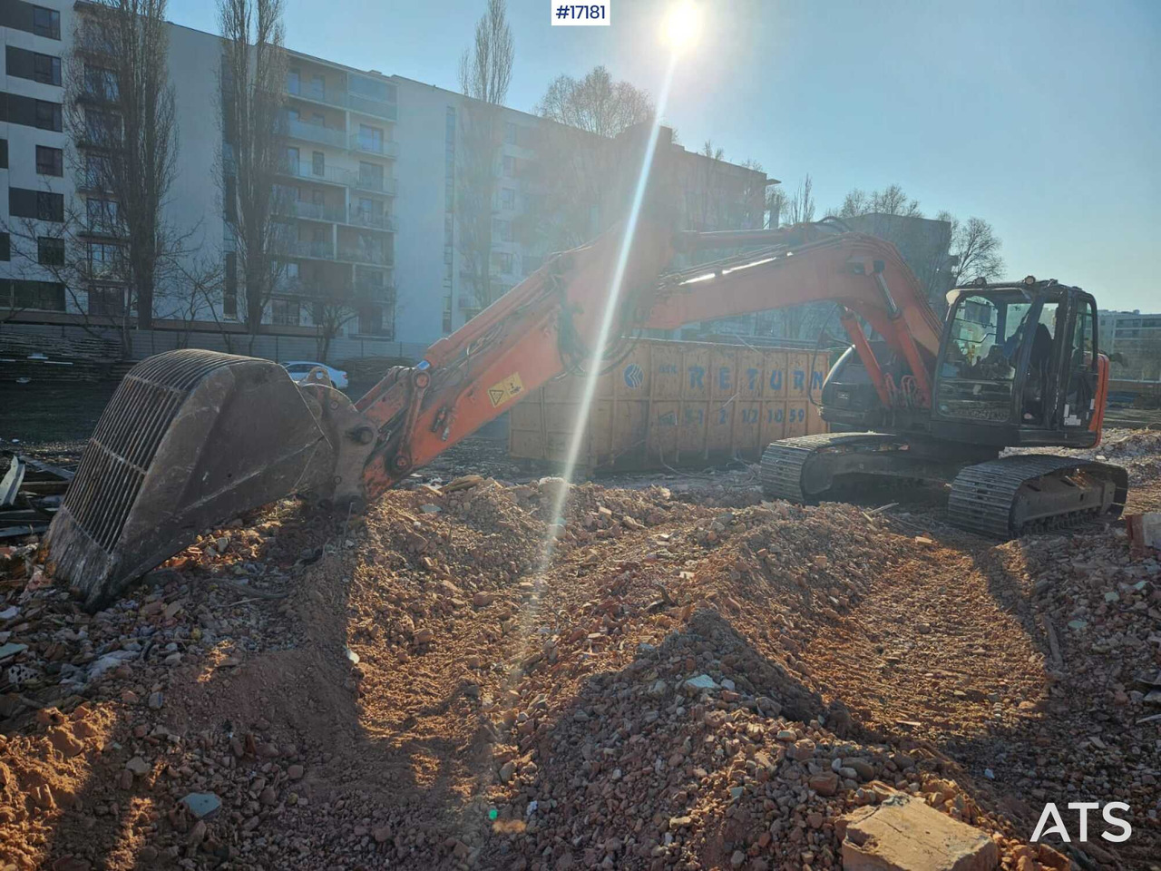 Hydraulic excavator Hitachi ZX225 LC (2013) - Гусеничный экскаватор: фото 3 Hydraulic excavator Hitachi ZX225 LC (2013) - Гусеничный экскаватор: фото 3
