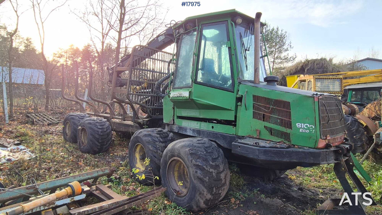 John Deere 810D forwarder (2007) - Форвардер: фото 1 John Deere 810D forwarder (2007) - Форвардер: фото 1