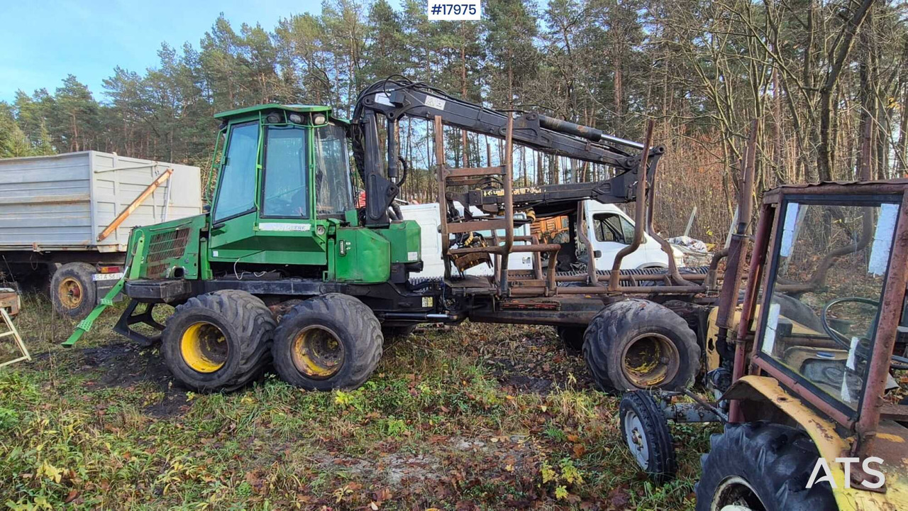 John Deere 810D forwarder (2007) - Форвардер: фото 4 John Deere 810D forwarder (2007) - Форвардер: фото 4