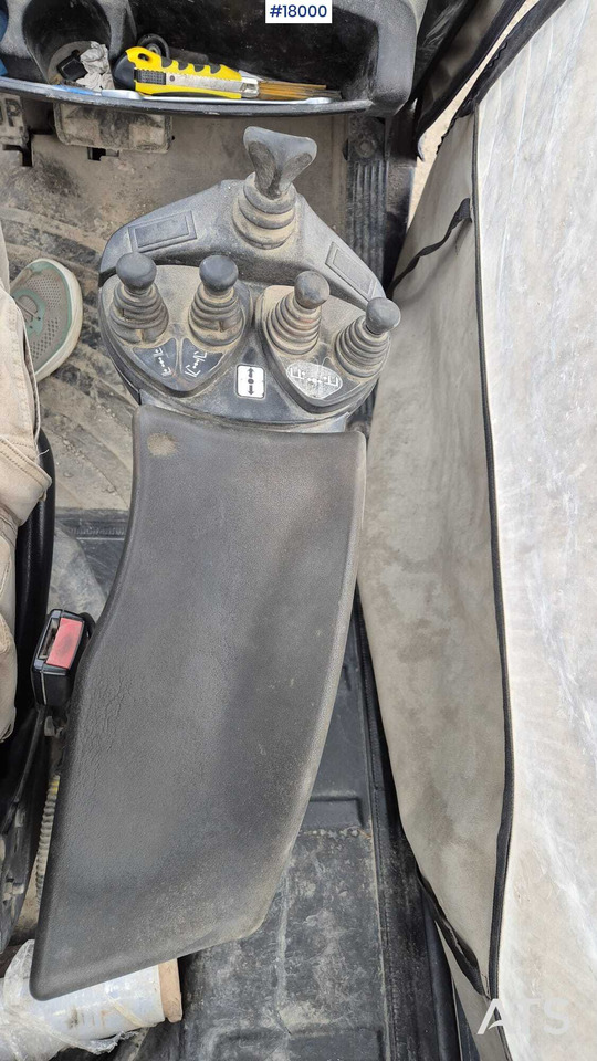 LINDE H25T forklift (2009) в лизинг LINDE H25T forklift (2009): фото 16 LINDE H25T forklift (2009) в лизинг LINDE H25T forklift (2009): фото 16