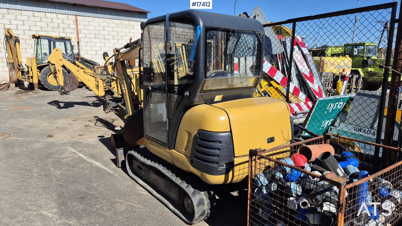 Mini excavator CATERPILLAR 302.5 (2004) two buckets, quick couplers. - Мини-экскаватор: фото 5 Mini excavator CATERPILLAR 302.5 (2004) two buckets, quick couplers. - Мини-экскаватор: фото 5