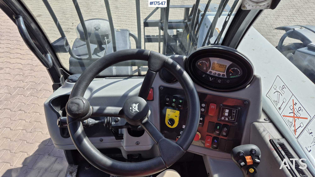 Телескопический погрузчик Telescopic wheel loaders BOBCAT TL35-70 (2018): фото 16 Телескопический погрузчик Telescopic wheel loaders BOBCAT TL35-70 (2018): фото 16