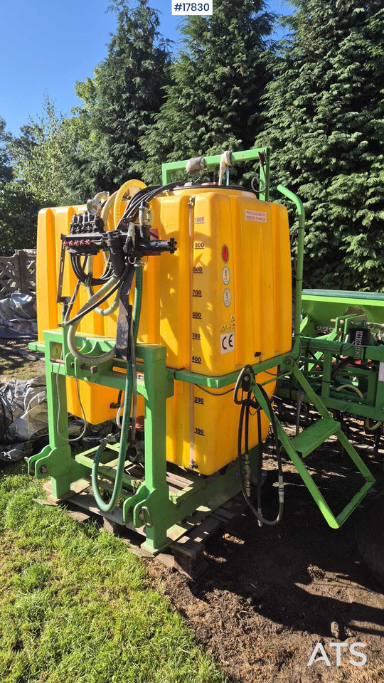 Trailed field sprayer 1000L SKOTAREK P326 (2013) - Навесной опрыскиватель: фото 1 Trailed field sprayer 1000L SKOTAREK P326 (2013) - Навесной опрыскиватель: фото 1