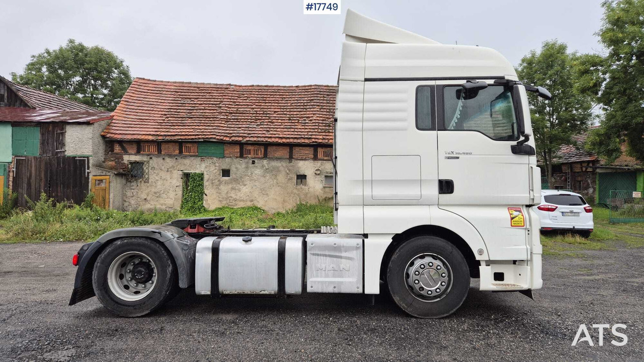 Truck tractor MAN TGX 18.480 EfficientLine (2016) - Тягач: фото 5 Truck tractor MAN TGX 18.480 EfficientLine (2016) - Тягач: фото 5