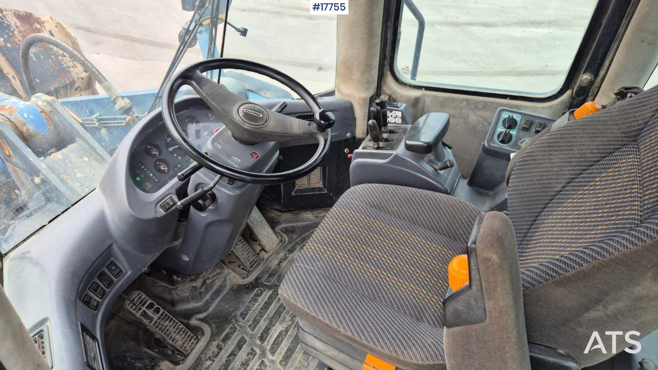 Колёсный погрузчик Wheel loader KOMATSU WA380 5H (2002): фото 19 Колёсный погрузчик Wheel loader KOMATSU WA380 5H (2002): фото 19