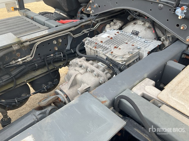 2012 Renault Premium 6x2 Sleeper Cab and Chassis - Грузовик-шасси: фото 5 2012 Renault Premium 6x2 Sleeper Cab and Chassis - Грузовик-шасси: фото 5