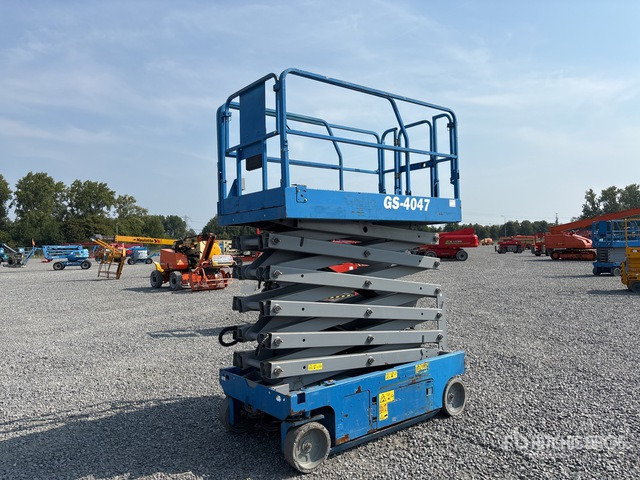 2015 Genie GS-4047 Electric Scissor Lift - Ножничный подъемник: фото 2 2015 Genie GS-4047 Electric Scissor Lift - Ножничный подъемник: фото 2