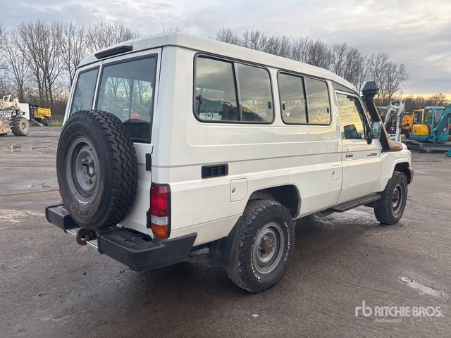 2018 Toyota Land Cruiser 4WD SUV - Внедорожник: фото 3 2018 Toyota Land Cruiser 4WD SUV - Внедорожник: фото 3