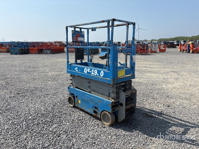 Genie GS-1930 Scissor Lift - Ножничный подъемник: фото 2 Genie GS-1930 Scissor Lift - Ножничный подъемник: фото 2
