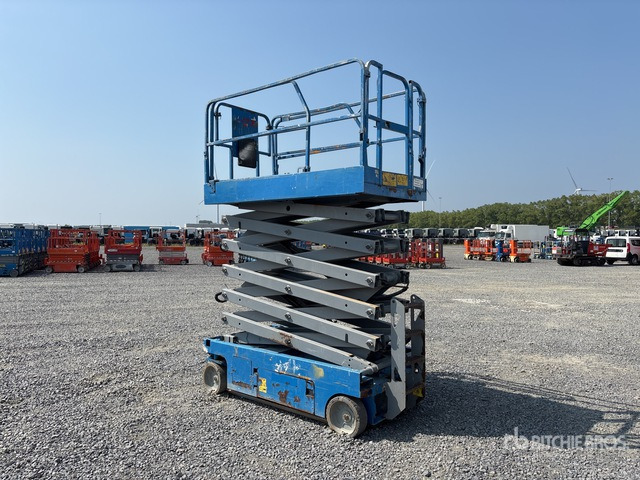 Genie GS-4047 Scissor Lift - Ножничный подъемник: фото 1 Genie GS-4047 Scissor Lift - Ножничный подъемник: фото 1