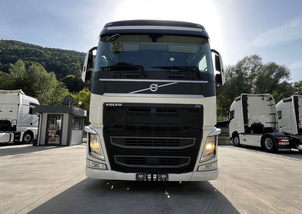 Volvo FH500 // 2016 // Mega // 2 zbiorniki // Z ruchu międzynarodowego // - Тягач: фото 2 Volvo FH500 // 2016 // Mega // 2 zbiorniki // Z ruchu międzynarodowego // - Тягач: фото 2