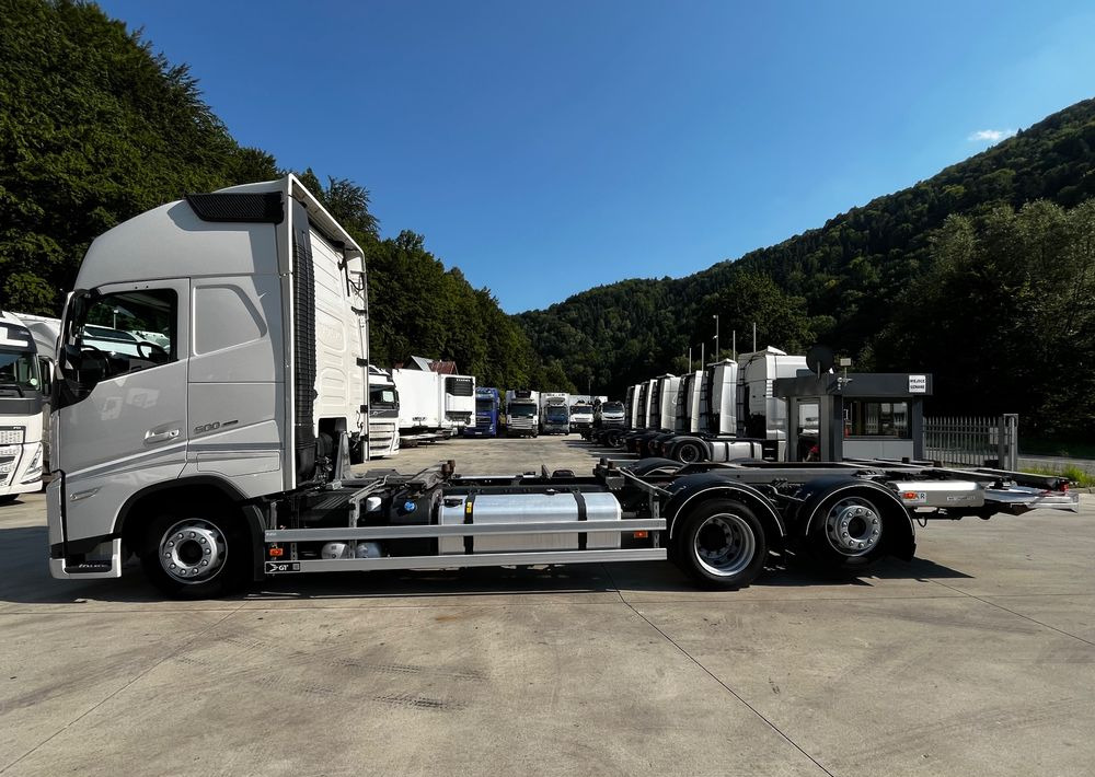 Volvo FH500 BDF 6x2 // Dolny zaczep // Euro 6 motor ! // New Face // XXL Cab // - Грузовик-шасси: фото 3 Volvo FH500 BDF 6x2 // Dolny zaczep // Euro 6 motor ! // New Face // XXL Cab // - Грузовик-шасси: фото 3