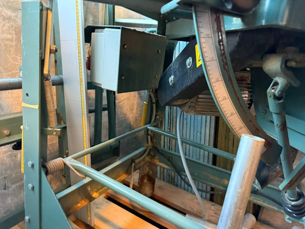 Ernex 1603 230/400 V gjerdesag med rullebord - Деревообрабатывающий станок: фото 5 Ernex 1603 230/400 V gjerdesag med rullebord - Деревообрабатывающий станок: фото 5