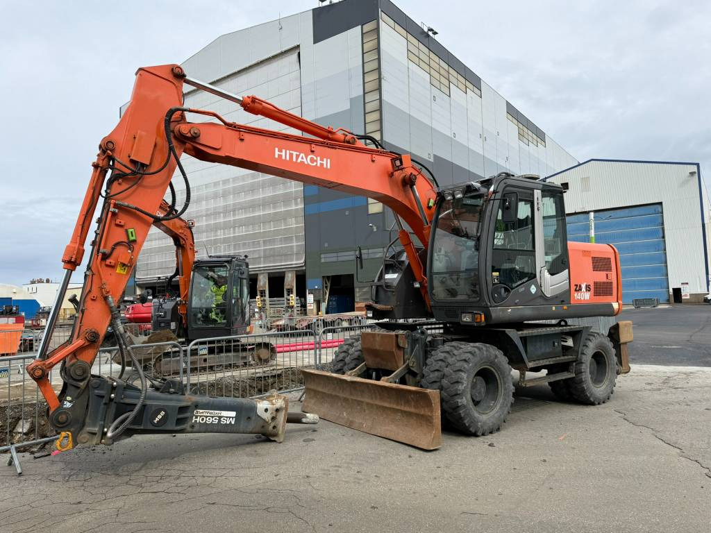 Hitachi ZX 140 W-3 - Колёсный экскаватор: фото 1 Hitachi ZX 140 W-3 - Колёсный экскаватор: фото 1
