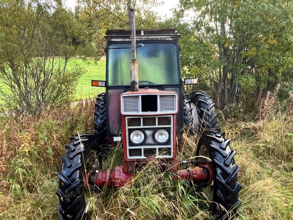 International Harvester 584 4WD - Трактор: фото 5 International Harvester 584 4WD - Трактор: фото 5