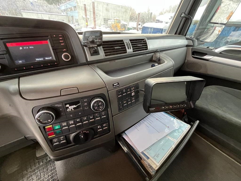 MAN TGS 35.480 8x4 60 tm HMF crane в лизинг MAN TGS 35.480 8x4 60 tm HMF crane: фото 46 MAN TGS 35.480 8x4 60 tm HMF crane в лизинг MAN TGS 35.480 8x4 60 tm HMF crane: фото 46