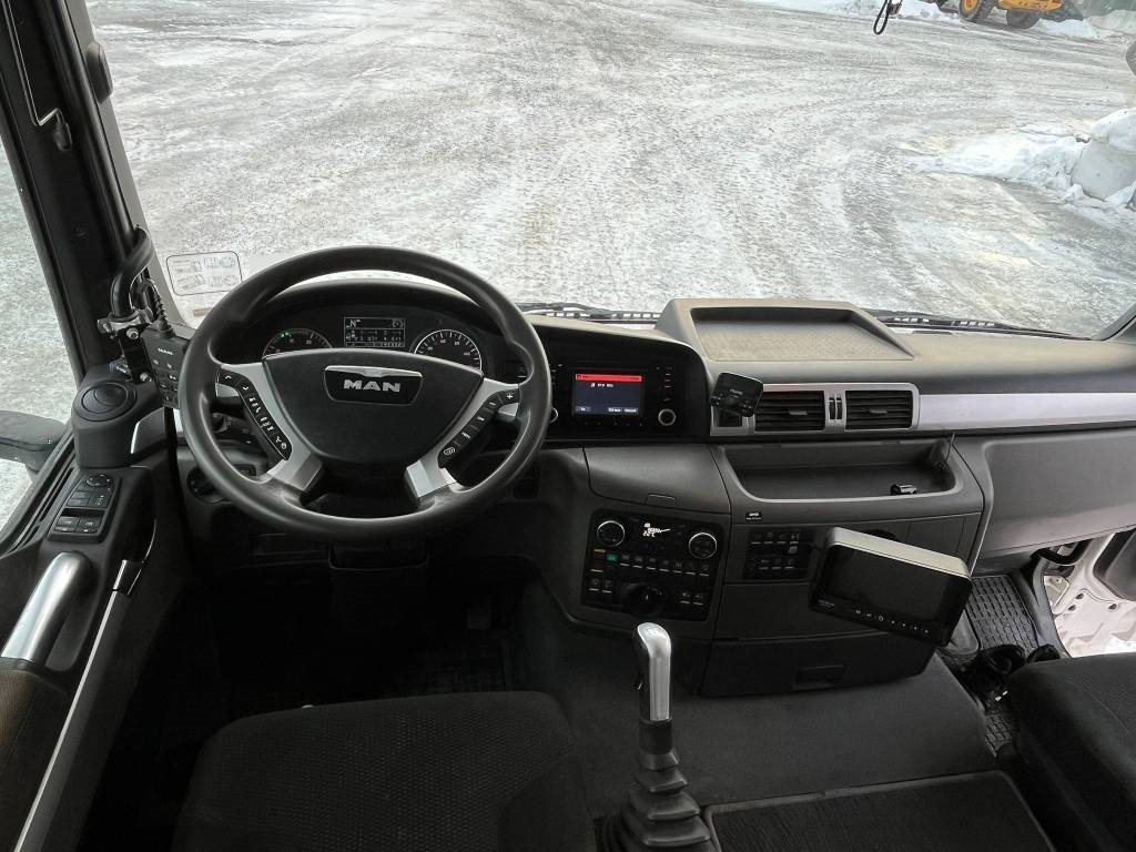 MAN TGS 35.480 8x4 60 tm HMF crane в лизинг MAN TGS 35.480 8x4 60 tm HMF crane: фото 41 MAN TGS 35.480 8x4 60 tm HMF crane в лизинг MAN TGS 35.480 8x4 60 tm HMF crane: фото 41