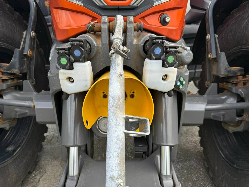 Трактор Valtra N175 V inkl. Noremat armklipper kantslåttløsning: фото 18