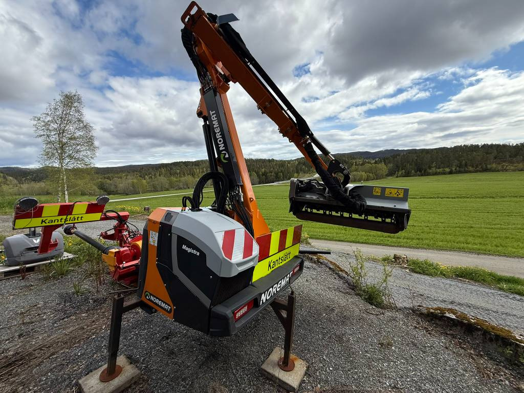 Трактор Valtra N175 V inkl. Noremat armklipper kantslåttløsning: фото 13