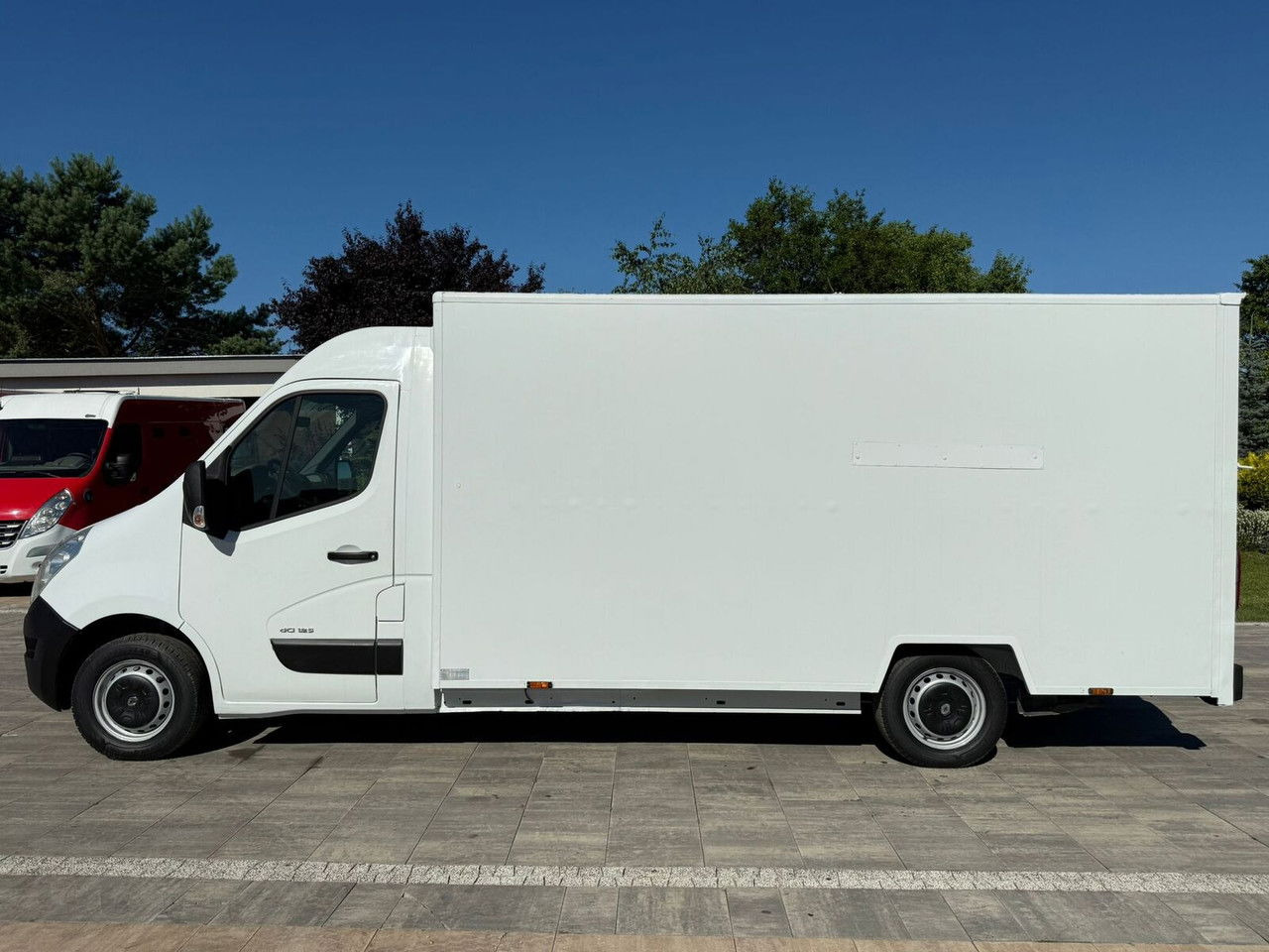 Renault Master Kontener niskopodłogowy Rampa najazdowa Sprowadzony Zarej - Фургон с закрытым кузовом: фото 5 Renault Master Kontener niskopodłogowy Rampa najazdowa Sprowadzony Zarej - Фургон с закрытым кузовом: фото 5
