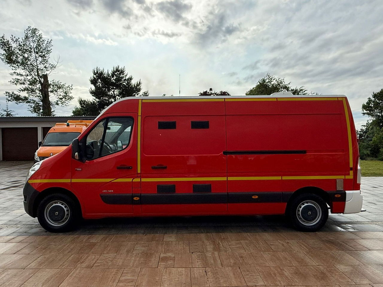 Renault Master - Машина скорой помощи: фото 5 Renault Master - Машина скорой помощи: фото 5