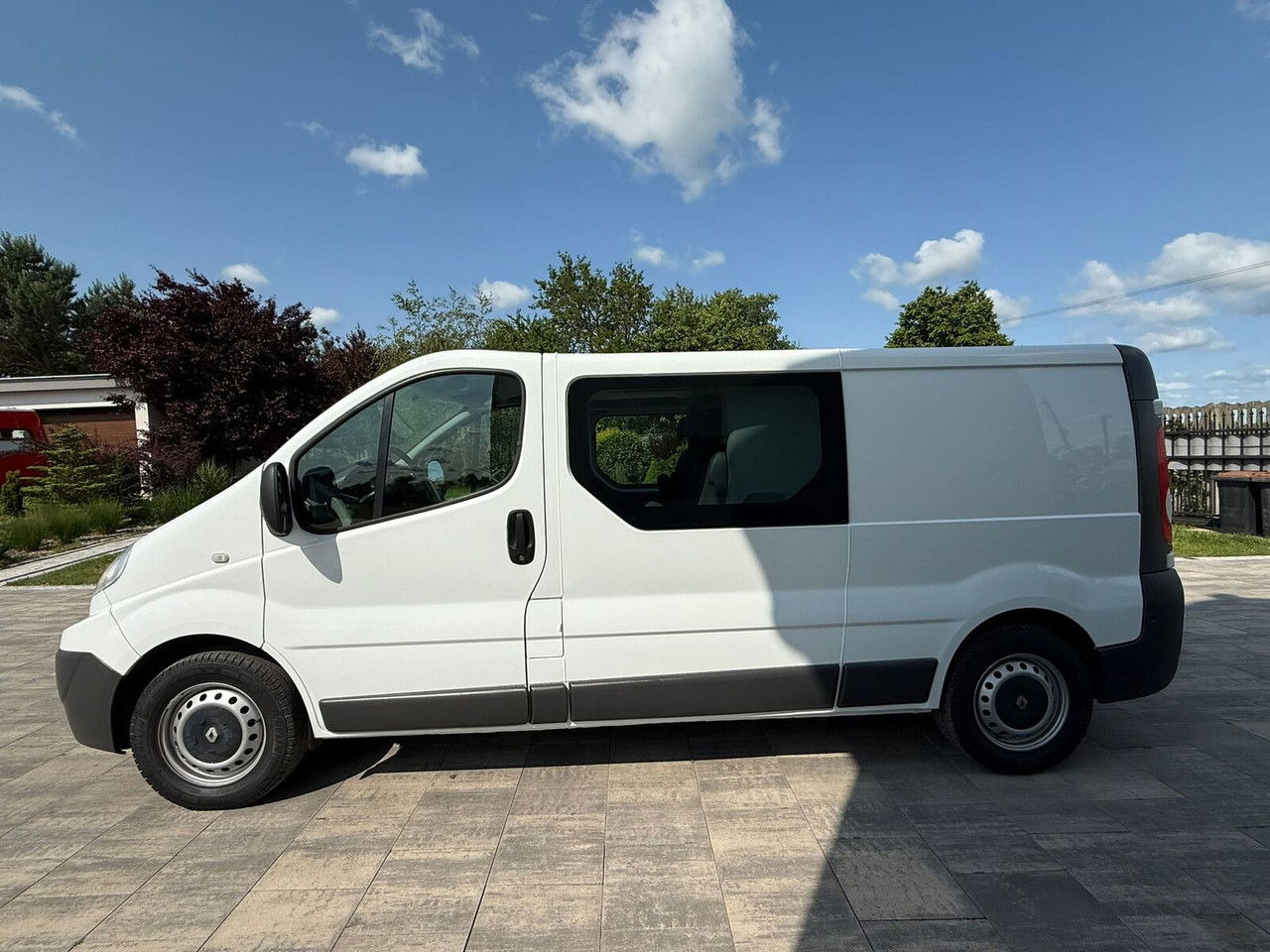 Renault Trafic 2.0 - Легковой фургон, Грузопассажирский фургон: фото 5 Renault Trafic 2.0 - Легковой фургон, Грузопассажирский фургон: фото 5