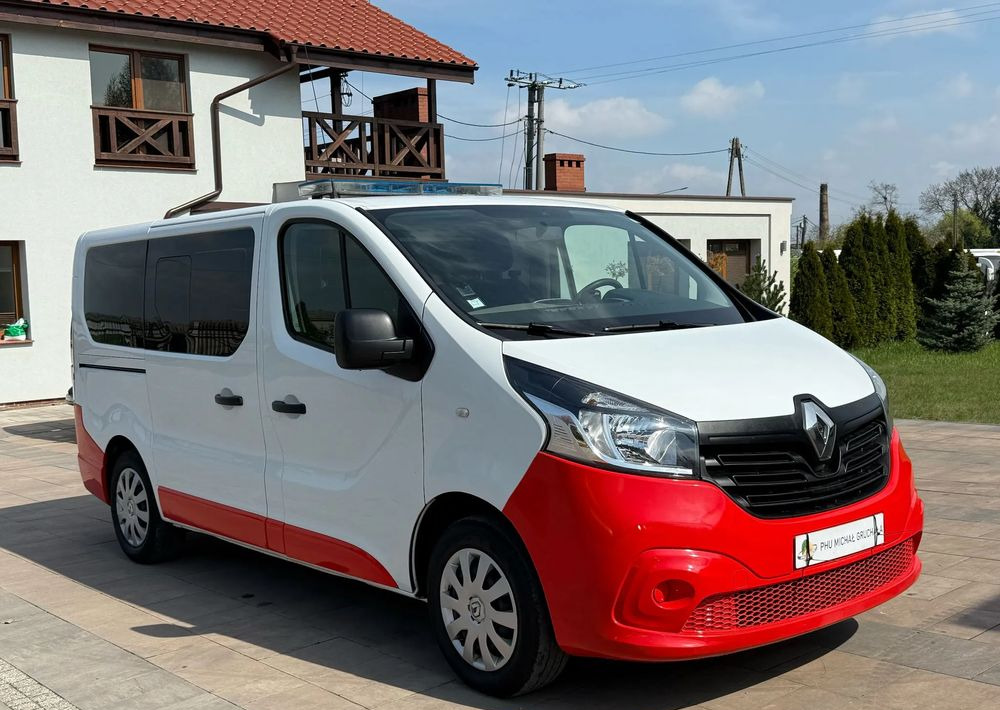 Renault Trafic - Машина скорой помощи: фото 1 Renault Trafic - Машина скорой помощи: фото 1
