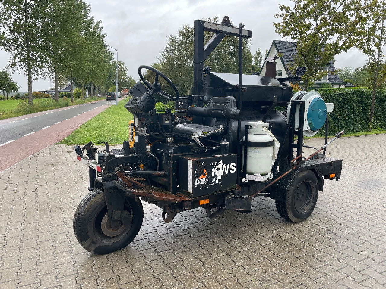 Burtec TSH 500 bitumen sprayer - Асфальтоукладочная техника: фото 1 Burtec TSH 500 bitumen sprayer - Асфальтоукладочная техника: фото 1