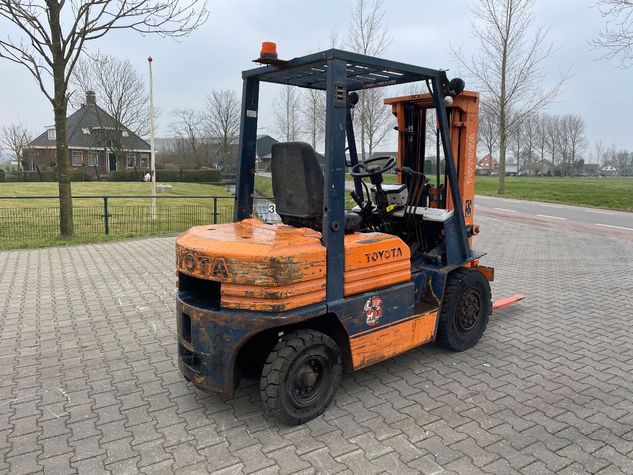 Toyota 2.5ton diesel triplo heftruck forklift - Вилочный погрузчик: фото 3 Toyota 2.5ton diesel triplo heftruck forklift - Вилочный погрузчик: фото 3