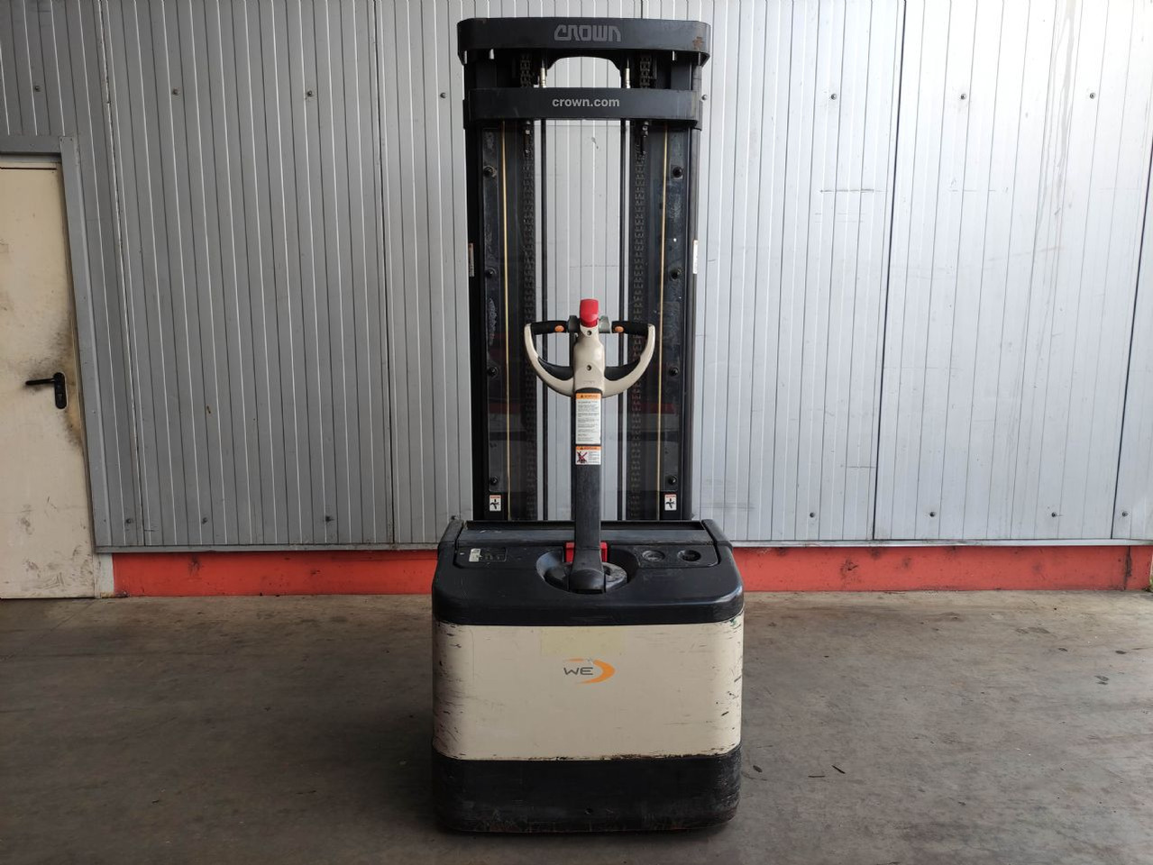 Crown WE 2300-1.6 TT - Штабелер: фото 4 Crown WE 2300-1.6 TT - Штабелер: фото 4