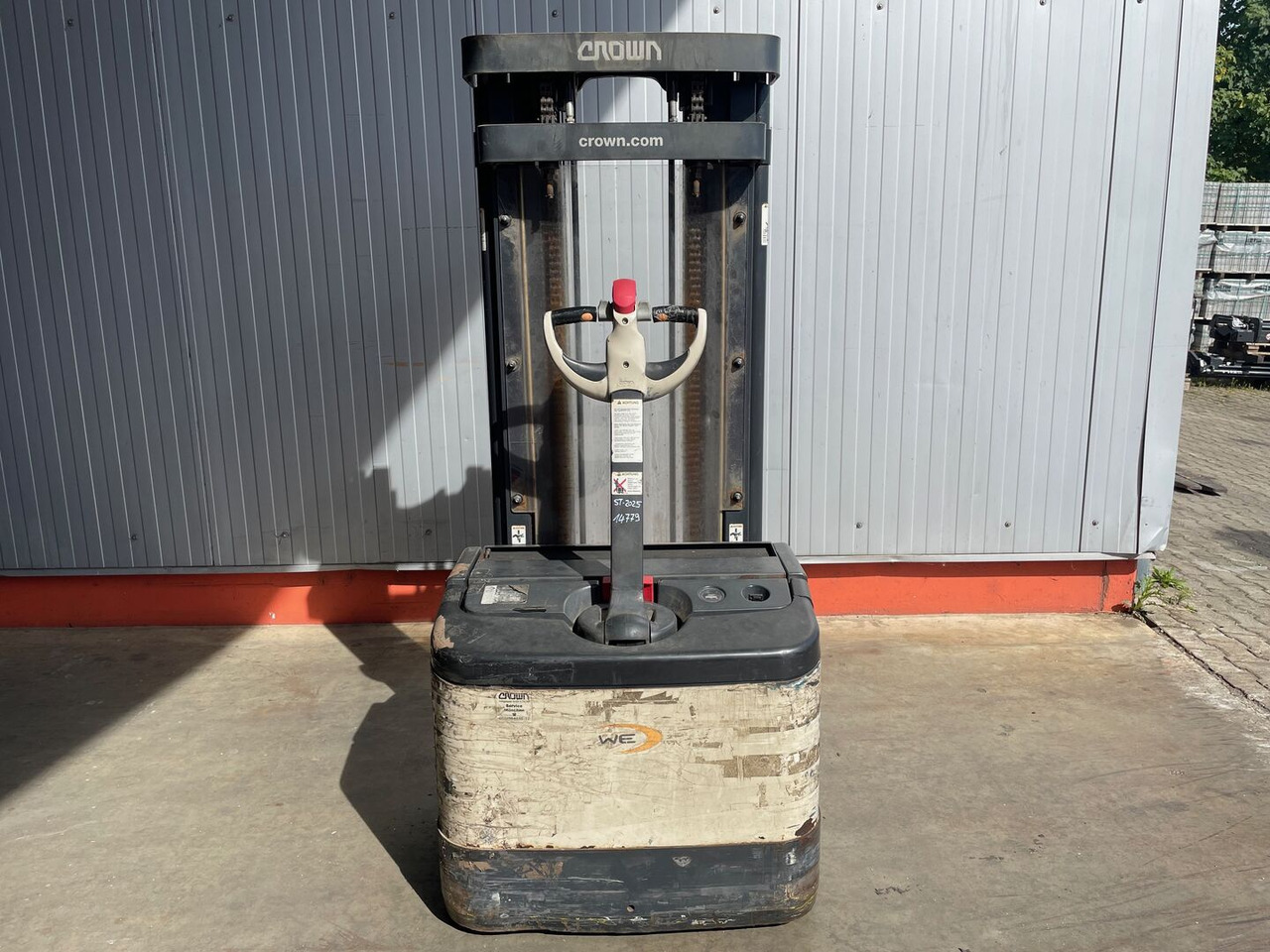 Crown WE2300 1.6 TT - Штабелер: фото 4 Crown WE2300 1.6 TT - Штабелер: фото 4