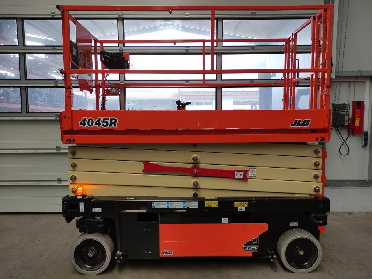 JLG 4045R - Ножничный подъемник: фото 1 JLG 4045R - Ножничный подъемник: фото 1