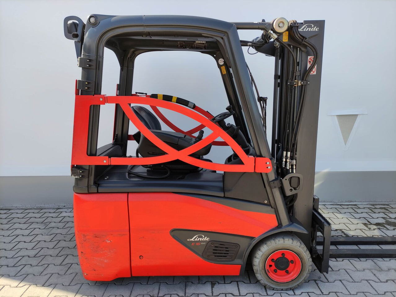 Linde E16-02-EVO-386 - Электропогрузчик: фото 2 Linde E16-02-EVO-386 - Электропогрузчик: фото 2