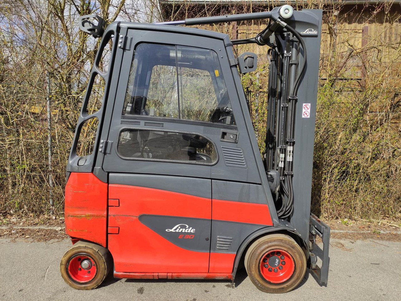 Linde E30H-01/600-387 - Электропогрузчик: фото 2 Linde E30H-01/600-387 - Электропогрузчик: фото 2