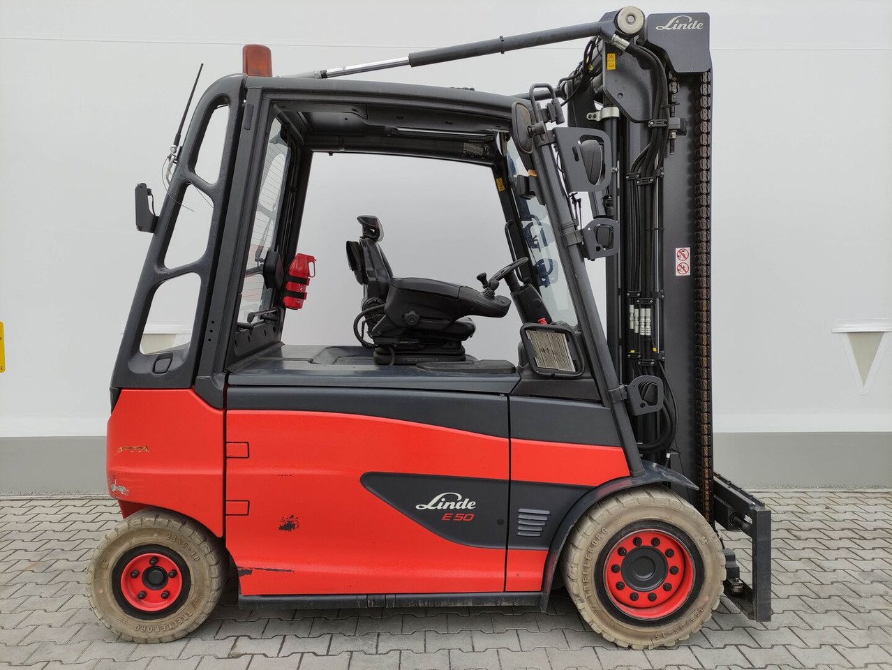 Linde E50HL-01-388 - Электропогрузчик: фото 2 Linde E50HL-01-388 - Электропогрузчик: фото 2