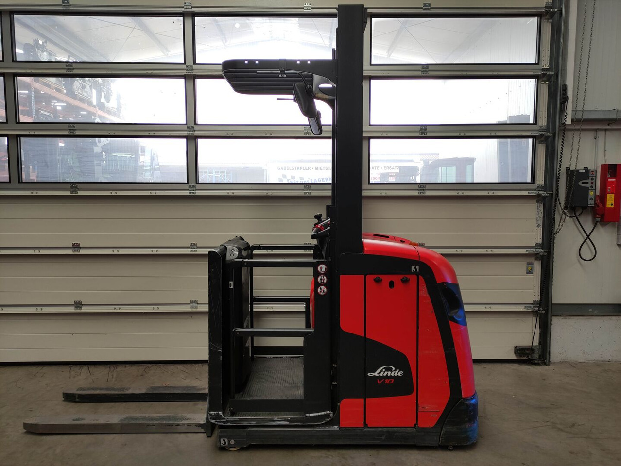 Linde V10-02 - Сборщик заказов: фото 1 Linde V10-02 - Сборщик заказов: фото 1