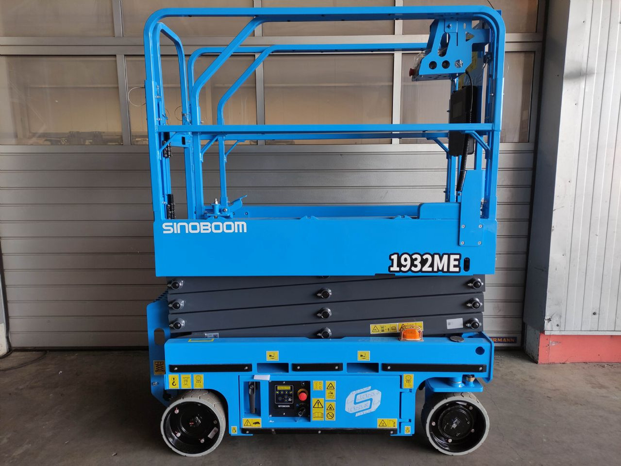Sinoboom 1932ME/GTJZ0608ME *NEU* - Ножничный подъемник: фото 2 Sinoboom 1932ME/GTJZ0608ME *NEU* - Ножничный подъемник: фото 2