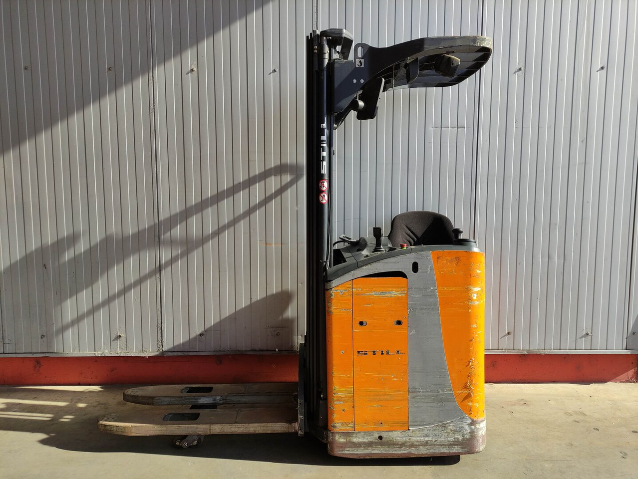 Still FV-Xi-16 - Штабелер: фото 1 Still FV-Xi-16 - Штабелер: фото 1