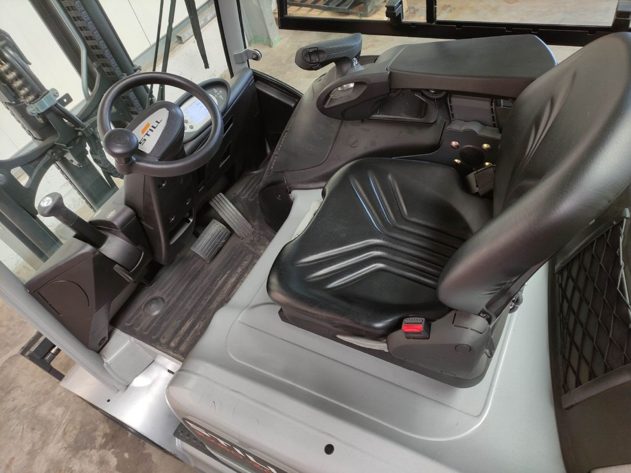 Still RX60-30 - Электропогрузчик: фото 5 Still RX60-30 - Электропогрузчик: фото 5