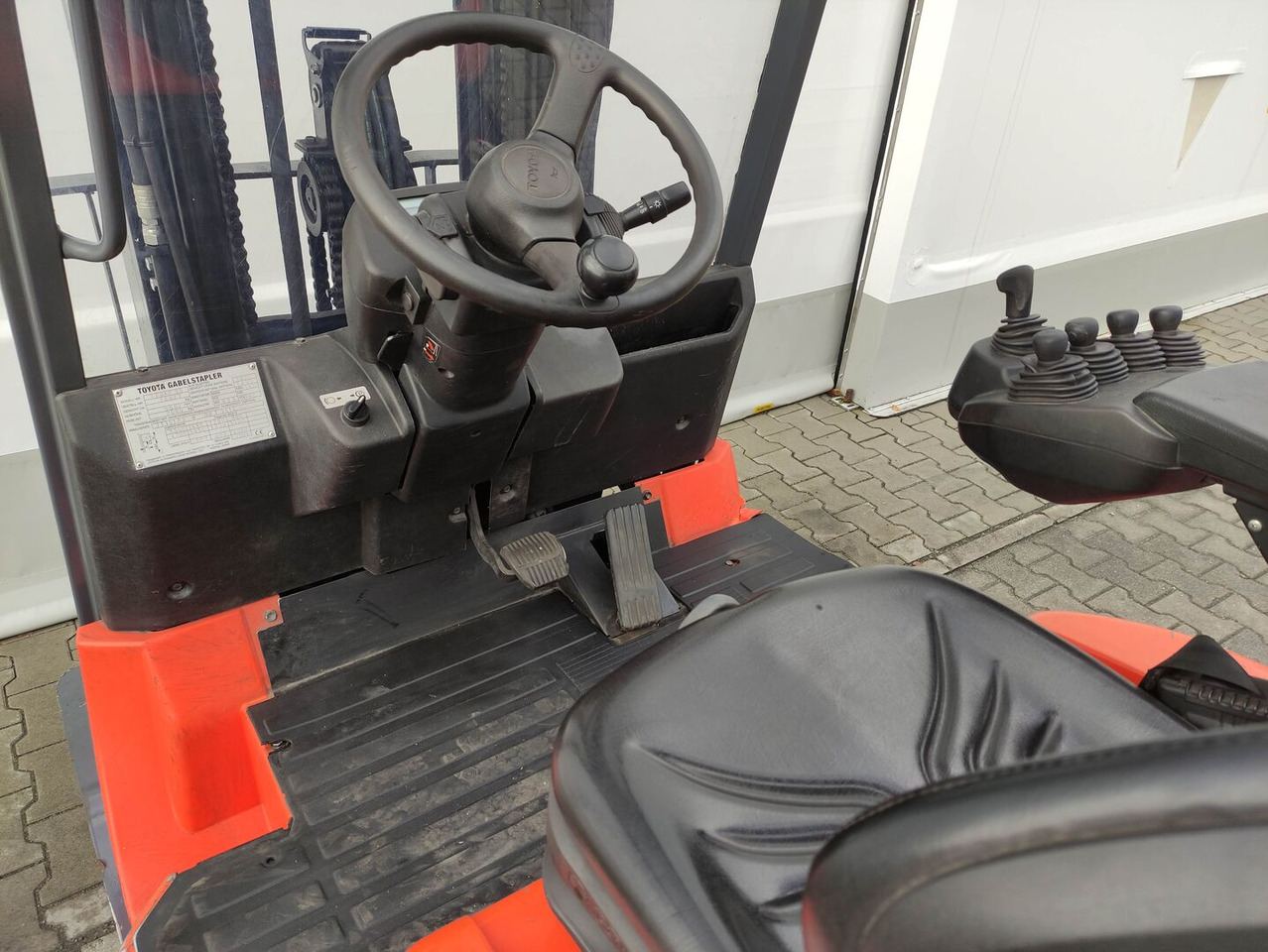 Toyota 7FBMF20 - Электропогрузчик: фото 5 Toyota 7FBMF20 - Электропогрузчик: фото 5