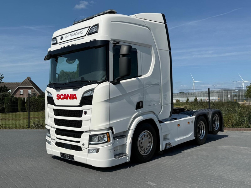 Scania R 590 V8 VOLLUCHT, LEER, HYDRAULIEK, NL KENTEKEN, APK, TACHO 2. - Тягач: фото 2 Scania R 590 V8 VOLLUCHT, LEER, HYDRAULIEK, NL KENTEKEN, APK, TACHO 2. - Тягач: фото 2