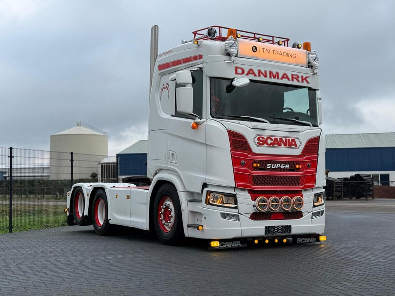 Scania R500 NGS SHOWTRUCK, 2.95WB, HYDRAULIEK, VOLLUCHT, OLD SCHOOL. - Тягач: фото 1 Scania R500 NGS SHOWTRUCK, 2.95WB, HYDRAULIEK, VOLLUCHT, OLD SCHOOL. - Тягач: фото 1